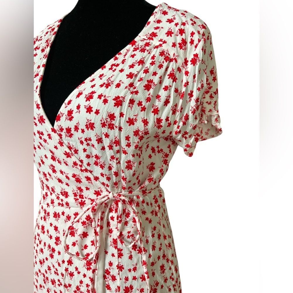 & Other Stories Floral Wrap Mini Dress Red White Ditzy Print V Neck Size Medium - Picture 4 of 9